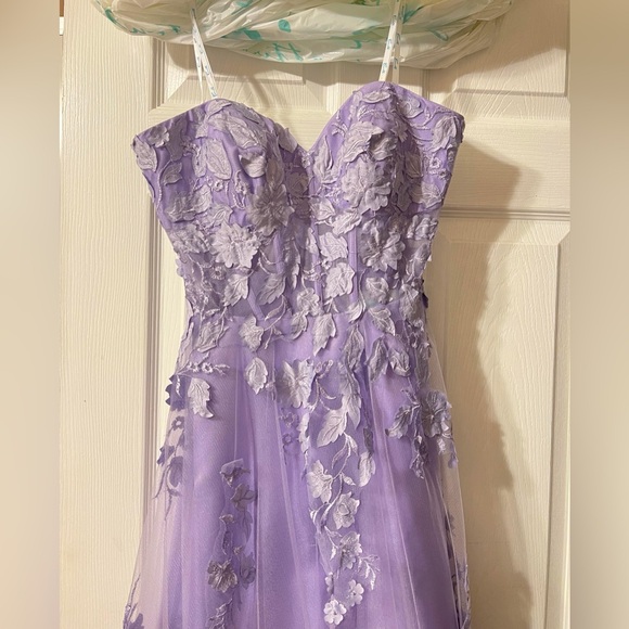 Camille La Vie Prom Dress - Picture 6 of 11
